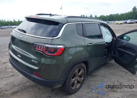2019 Jeep Compass Latitude 4X4 из США, поврежденный, VIN 3C4NJDBB8KT760370